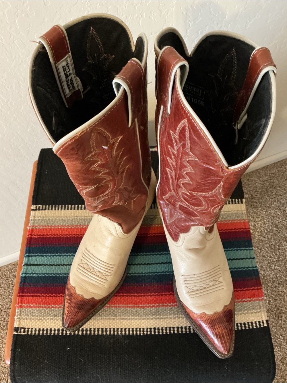 Women’s Two-Tone Western Cowgirl Boots in Brown & Cream - Picture 4 of 8